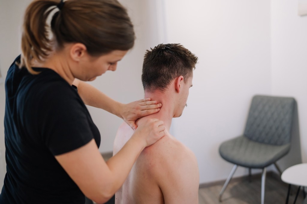 Erfahrener Physiotherapeut in Ferlach bietet individuelle Behandlungen für Wirbelsäulenprobleme, Gelenkschmerzen und mehr.